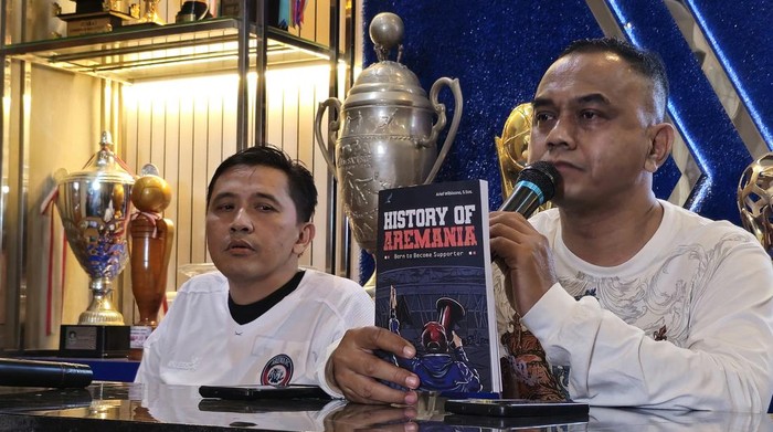 Kisah Suporter Arema Dibukukan dalam History Of Aremania